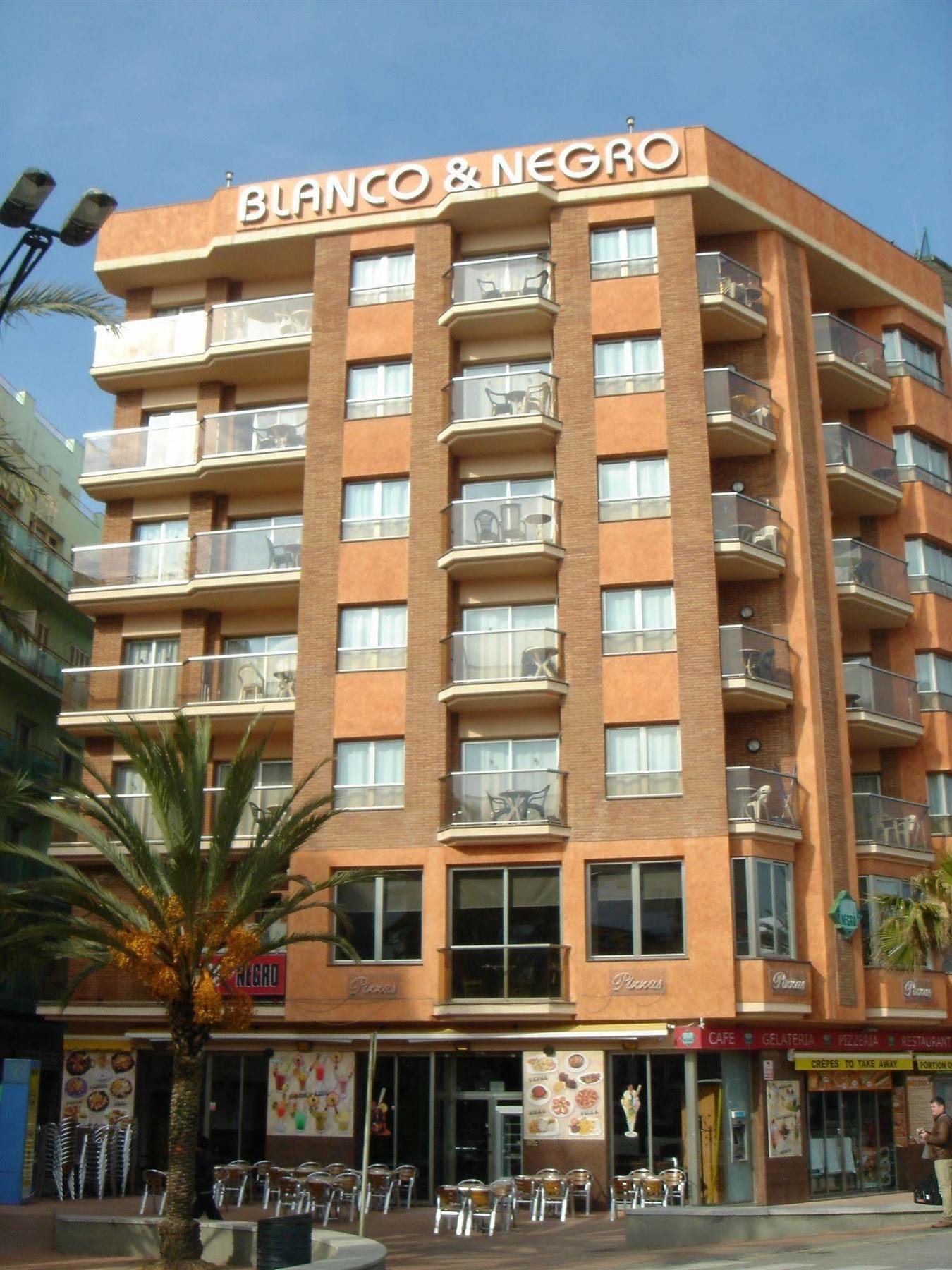 יורט דה מאר Blanco Y Negro Apartments מראה חיצוני תמונה